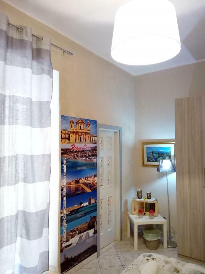 Ospitalita Barocca Room Vida Noto Bagian luar foto