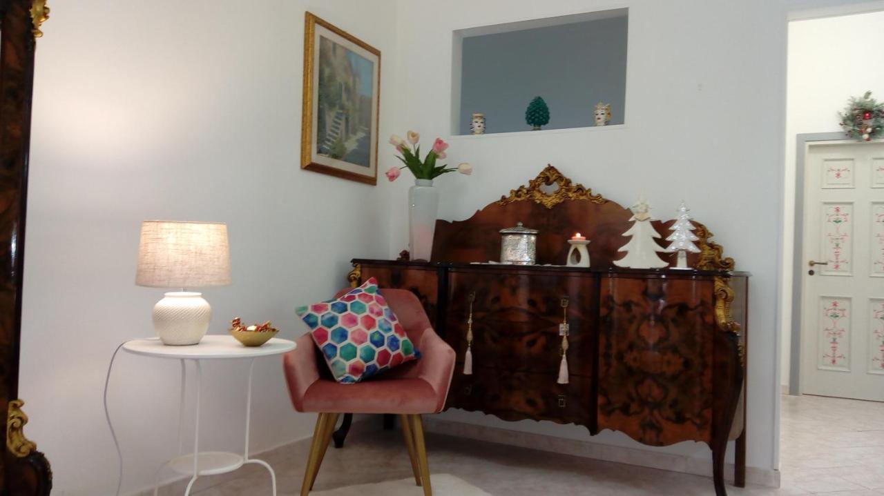 Ospitalita Barocca Room Vida Noto Bagian luar foto