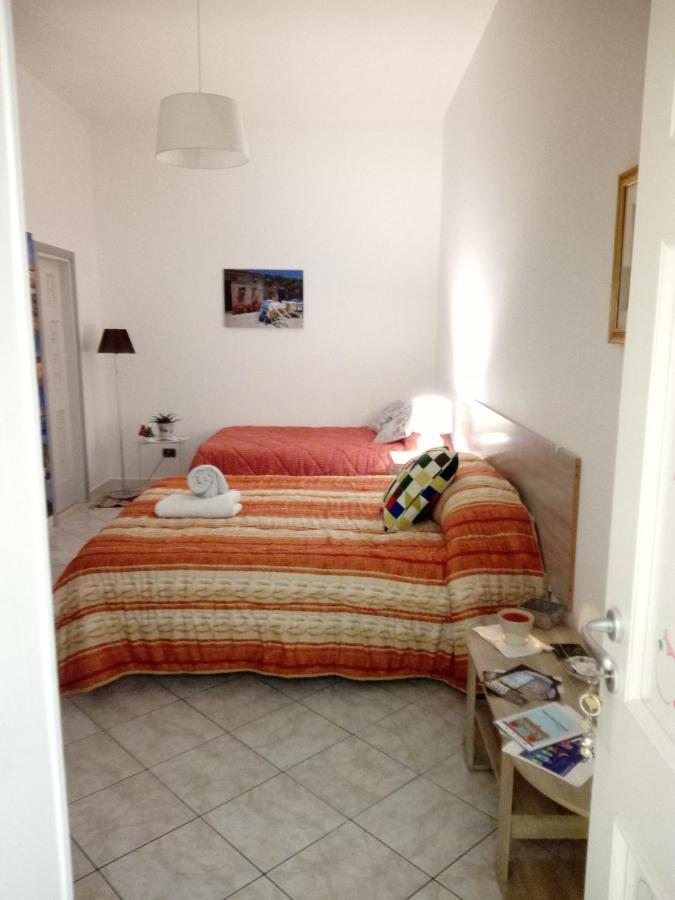 Ospitalita Barocca Room Vida Noto Bagian luar foto